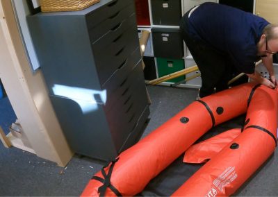 Testing a battery pump on my Biluta Packraft